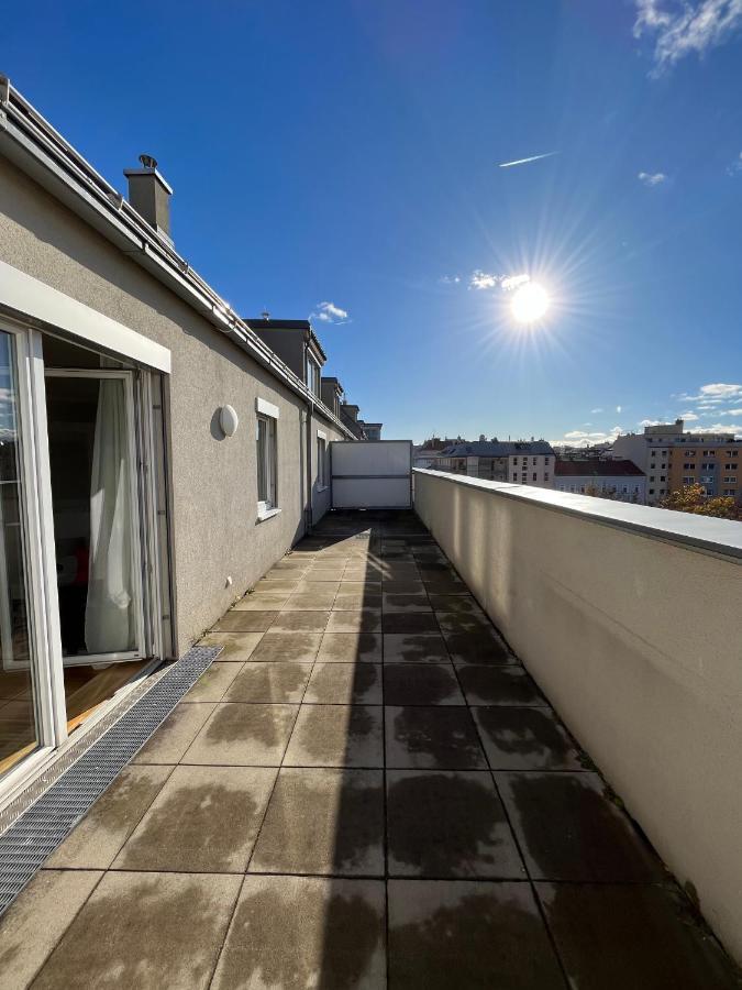 Penthouse Near Central Station With Free Parking Відень Екстер'єр фото
