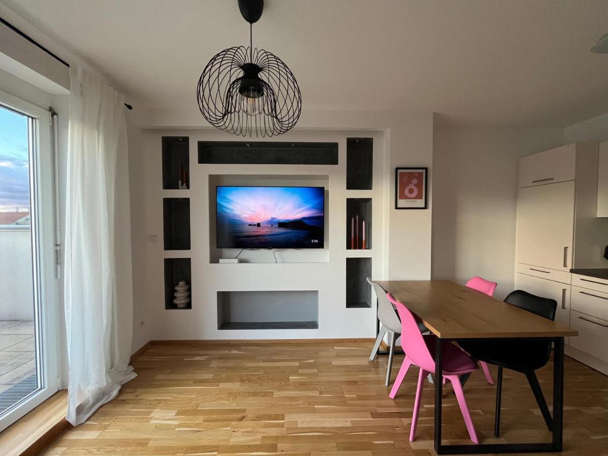 Penthouse Near Central Station With Free Parking Відень Екстер'єр фото